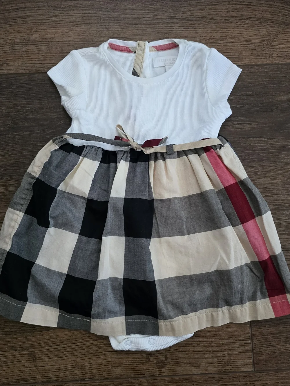 Burberry Baby Girl Dress / Bodysuit Size 6 Months Nova Check Outfit - Picture 2 of 6